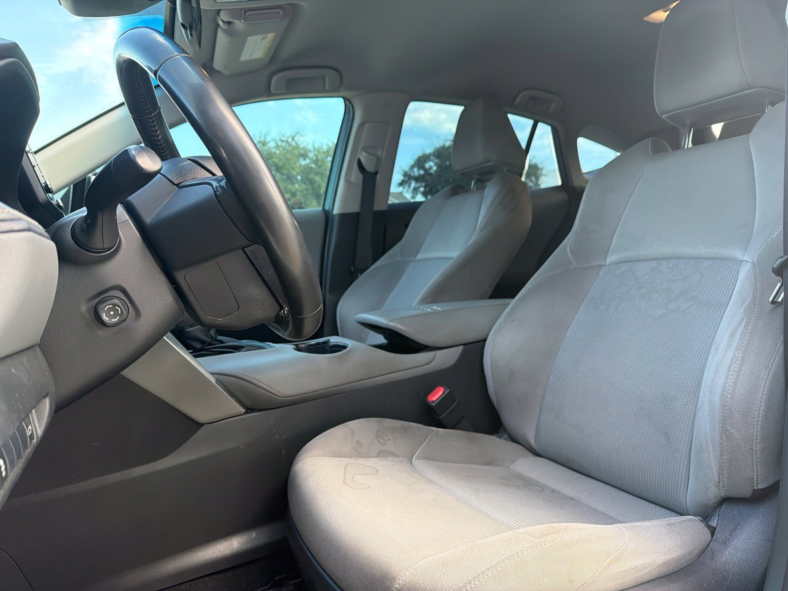 Used 2021 Toyota Venza LE AWD/4WD image 8