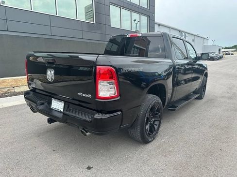 Used 2022 RAM 1500 Big Horn AWD/4WD image 3
