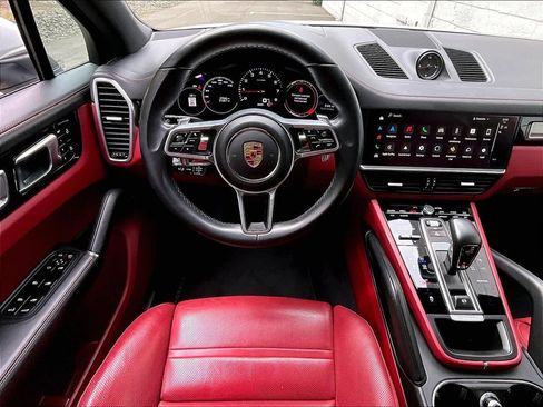 Certified 2023 Porsche Cayenne Platinum Edition AWD/4WD image 11