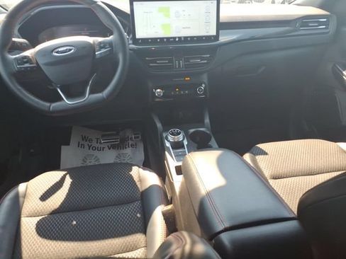 Certified 2024 Ford Escape ST-Line Select w/ Tech Pack #1 AWD/4WD image 10