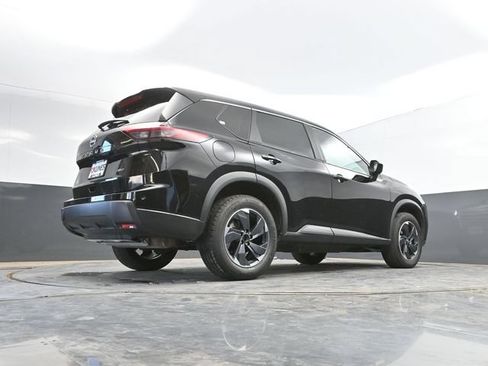 Used 2025 Nissan Rogue SV AWD/4WD image 42