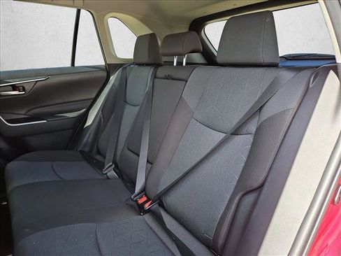 Used 2025 Toyota RAV4 XLE image 19