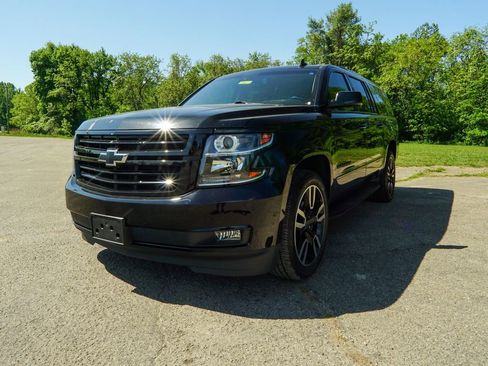 Used 2019 Chevrolet Suburban Premier AWD/4WD image 6