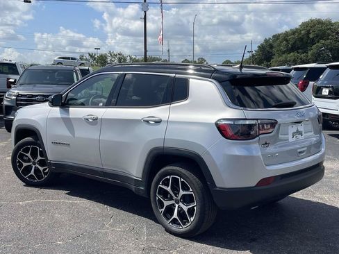 Used 2026 Jeep Compass Limited AWD/4WD image 5