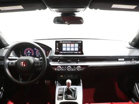Used 2025 Honda Civic Type R image 15