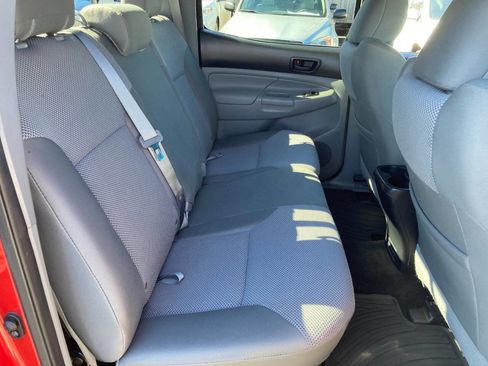 Used 2013 Toyota Tacoma V6 4x4 4dr Double Cab 5.0 ft S image 35