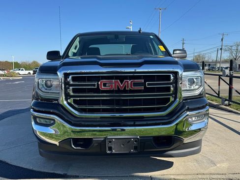 Used 2018 GMC Sierra 1500 SLE w/ SLE Value Package image 2