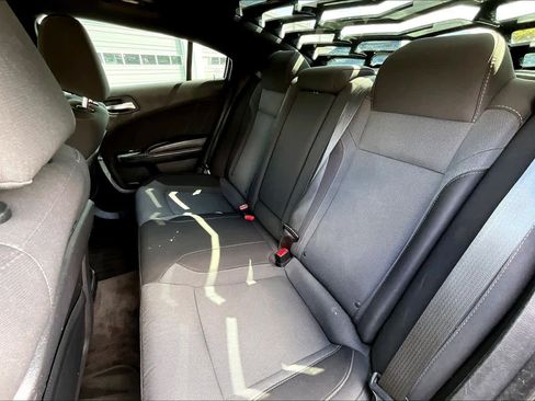 Used 2017 Dodge Charger SXT w/ Blacktop Package image 21