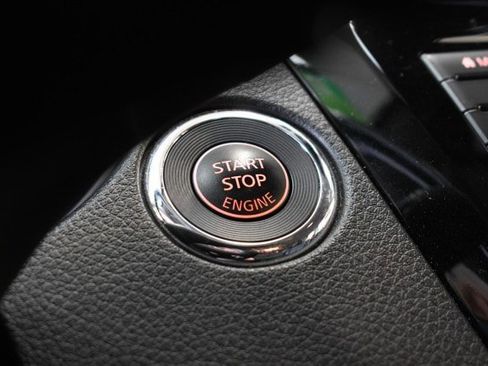 Used 2022 Nissan Rogue Sport SL AWD/4WD image 29