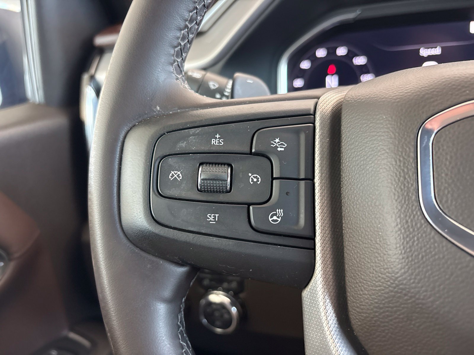 Used 2023 GMC Sierra 1500 Denali w/ Denali Reserve Package AWD/4WD image 32