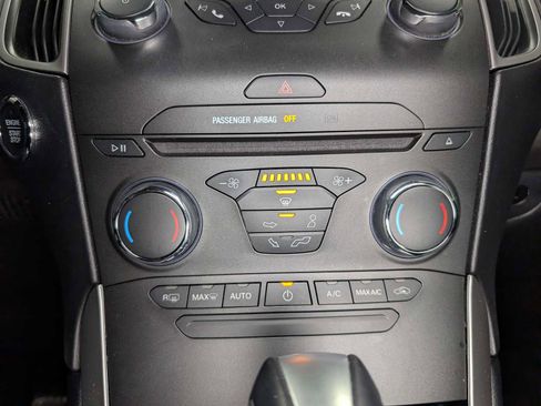 Used 2018 Ford Edge SEL AWD/4WD image 29