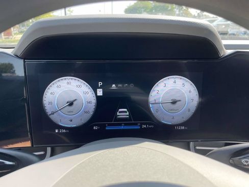 Certified 2024 Hyundai Elantra SEL FWD image 19