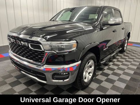 Used 2025 RAM 1500 Big Horn AWD/4WD image 9