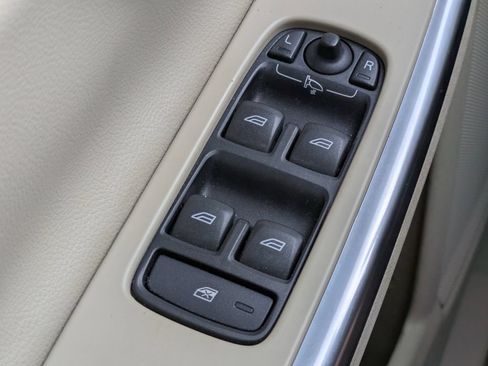 Used 2015 Volvo V60 T5 Premier Plus FWD image 23