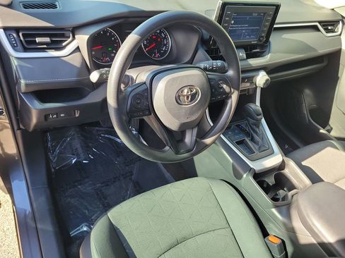 Used 2021 Toyota RAV4 XLE image 20
