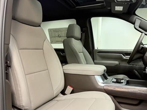 New 2026 GMC Sierra 2500 SLT AWD/4WD image 14