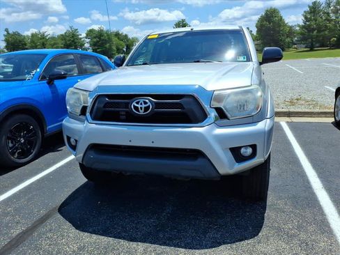 Used 2013 Toyota Tacoma 4x4 Double Cab w/ SR5 Pkg image 4