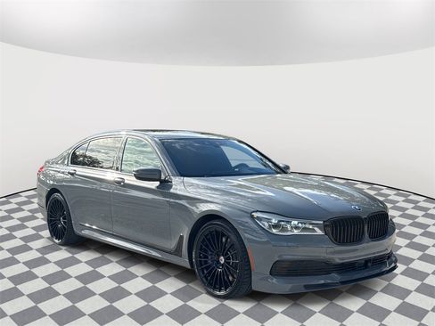 Used 2019 BMW ALPINA B7 xDrive w/ Luxury Rear Seating Package image 7