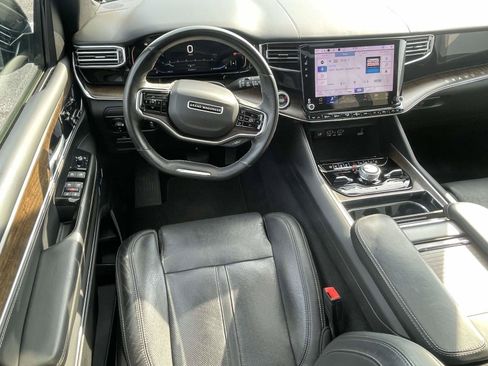 Used 2022 Jeep Grand Wagoneer Series I AWD/4WD image 16