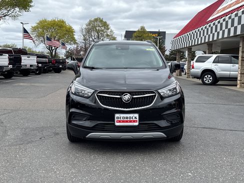 Used 2021 Buick Encore Preferred w/ Safety Package II FWD image 2