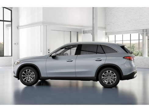 New 2025 Mercedes-Benz GLC 300 4MATIC image 33