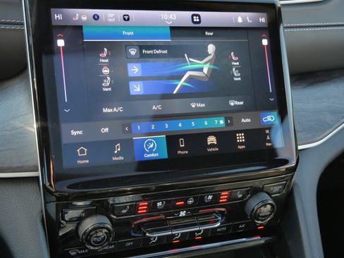 Used 2024 Jeep Grand Cherokee L Limited w/ Luxury Tech Group II image 25