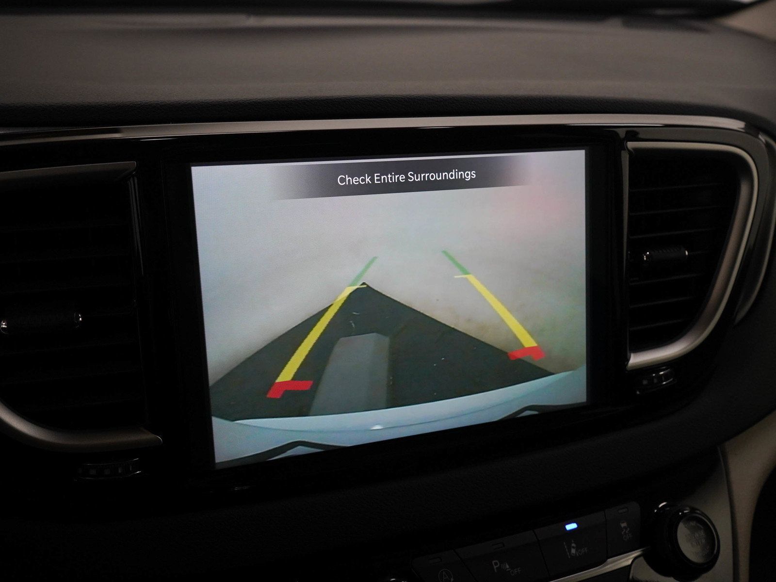 Used 2023 Chrysler Pacifica Touring-L FWD image 25