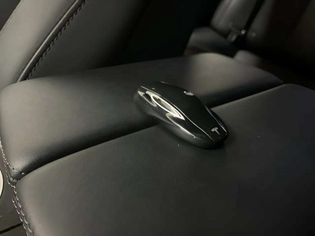 Used 2016 Tesla Model S 70D AWD/4WD image 79
