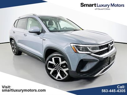 Used 2022 Volkswagen Taos SEL w/ Panoramic Sunroof Package