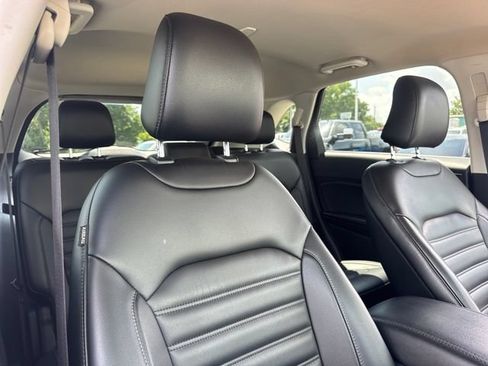 Used 2022 Ford Edge SEL AWD/4WD image 27
