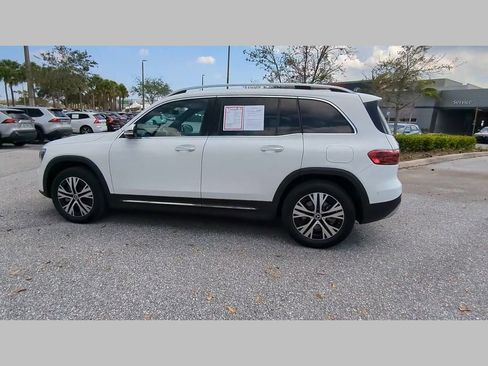 Used 2025 Mercedes-Benz GLB 250 GLB 250 image 12