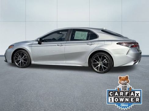 Used 2021 Toyota Camry SE image 13