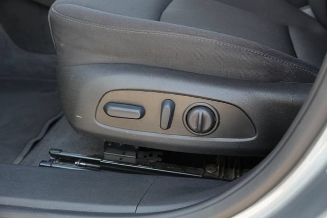 Used 2025 Chevrolet Malibu LT FWD image 12