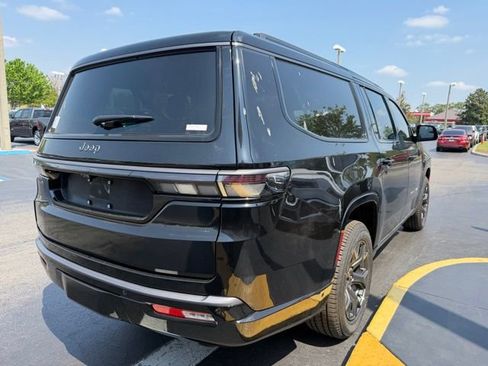 New 2026 Jeep Grand Wagoneer L Limited AWD/4WD image 11