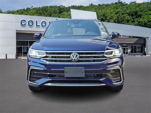 Used 2022 Volkswagen Tiguan SEL R-Line image 2
