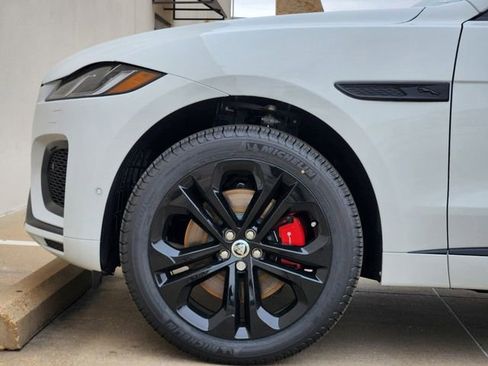 Used 2025 Jaguar F-PACE R-Dynamic S AWD/4WD image 6