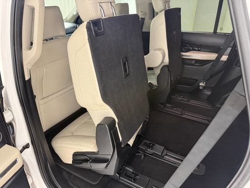 Used 2018 Ford Expedition Platinum RWD image 24