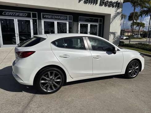 Used 2018 MAZDA MAZDA3 Touring image 5