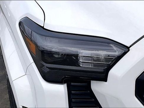 Used 2024 Toyota Tacoma SR image 28
