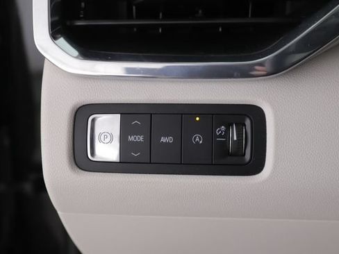 Used 2026 GMC Acadia Denali AWD/4WD image 21