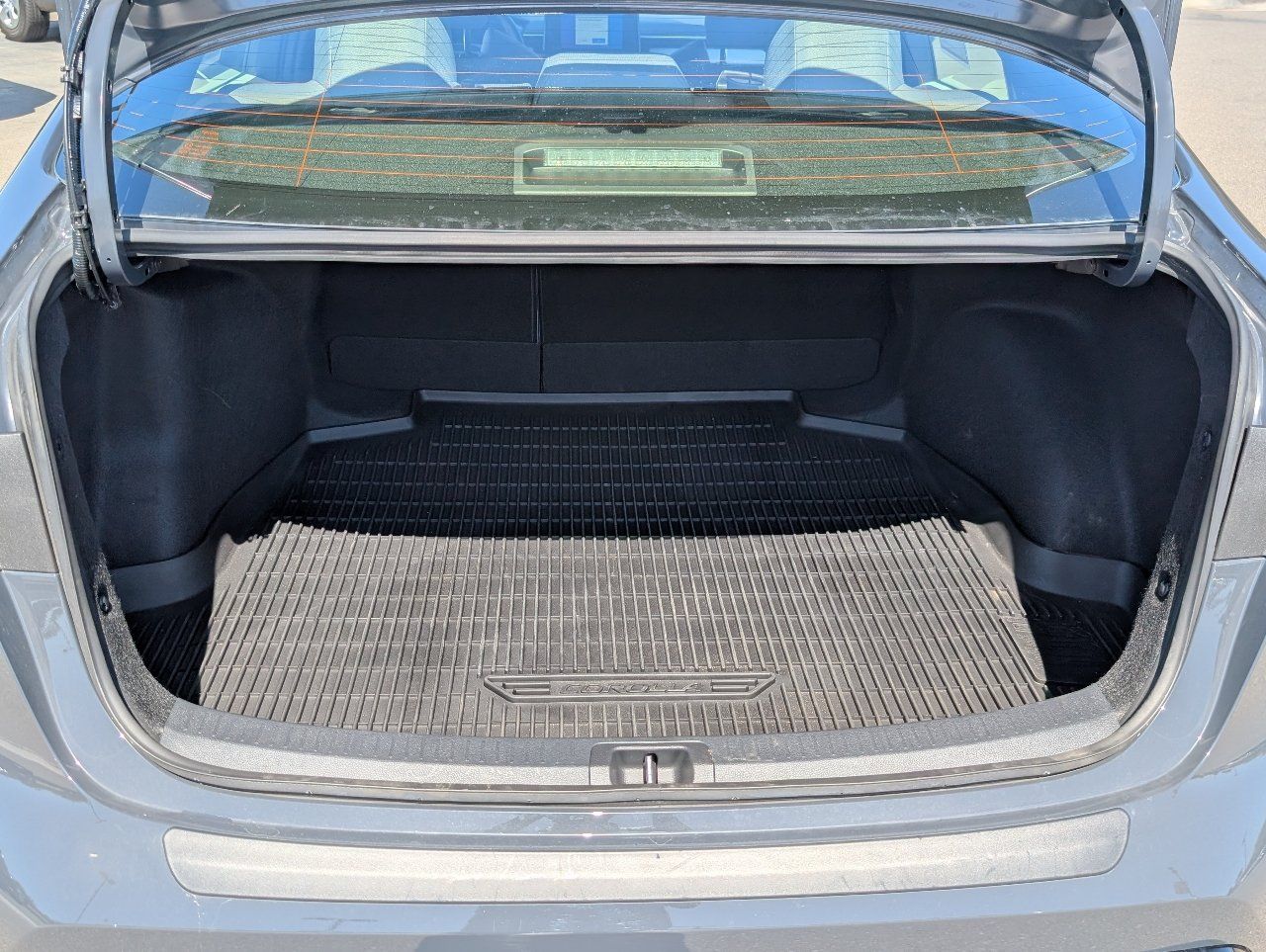 Used 2026 Toyota Corolla SE FWD image 9