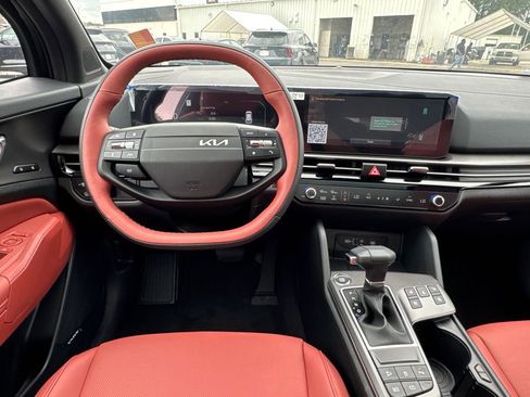New 2026 Kia Sportage SX image 23