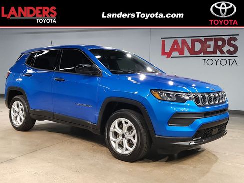Used 2025 Jeep Compass Sport AWD/4WD image 1
