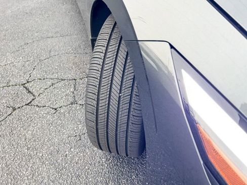 New 2025 Hyundai Elantra SEL image 3