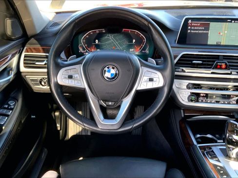 Used 2021 BMW 750i xDrive 750i xDrive w/ Luxury Rear Seating Package image 7