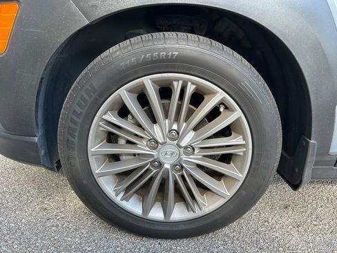 Used 2019 Hyundai Kona SEL w/ SEL Tech Package 02 FWD image 10