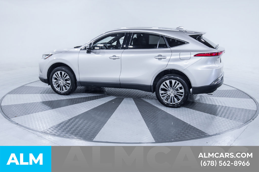 Used 2023 Toyota Venza Limited AWD/4WD image 5