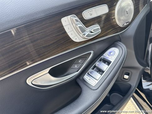 Used 2017 Mercedes-Benz C 300 4MATIC Sedan image 16