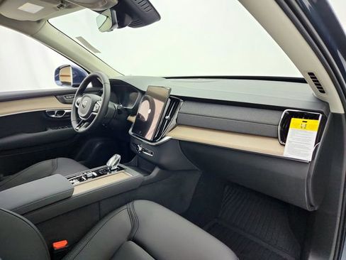 New 2026 Volvo XC90 T8 Plus image 13