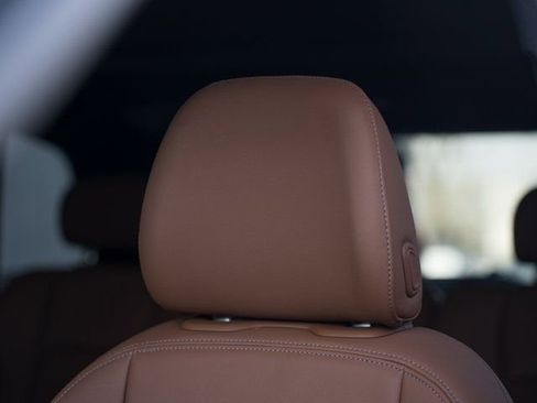 Certified 2025 Audi Q7 2.0T Premium w/ Convenience Plus Package image 19